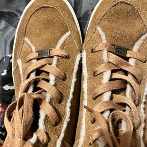 Ugg shoe boot with zipper in the back size shoe w